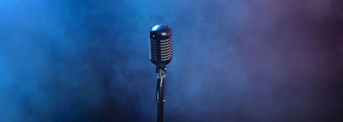 Постер NEVERLOVE в Тольятти